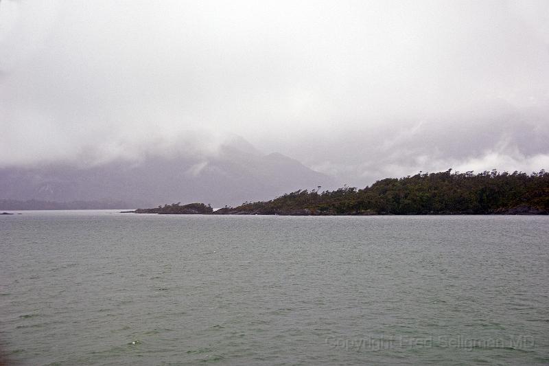 20071216 083506D2X 4200x2800.jpg - Cruising Chilean Fjords